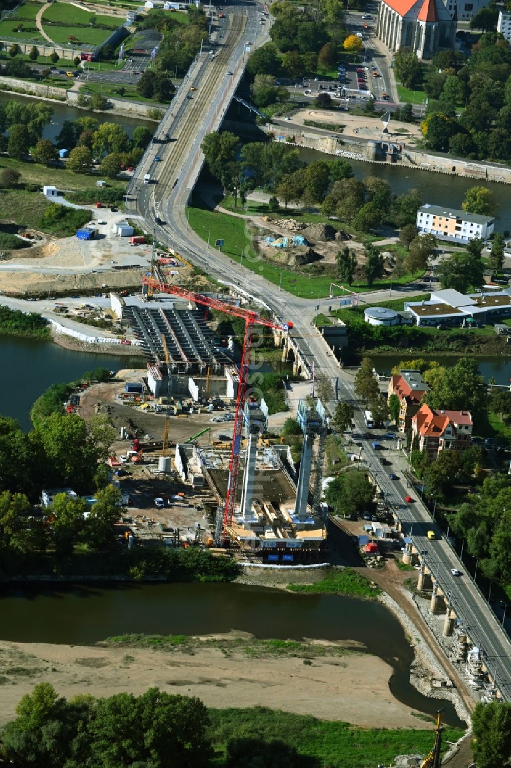 Aerial photograph Magdeburg - New construction of the motorway route of Ersatzneubau Strombrueckenzug in the district Werder in Magdeburg in the state Saxony-Anhalt, Germany