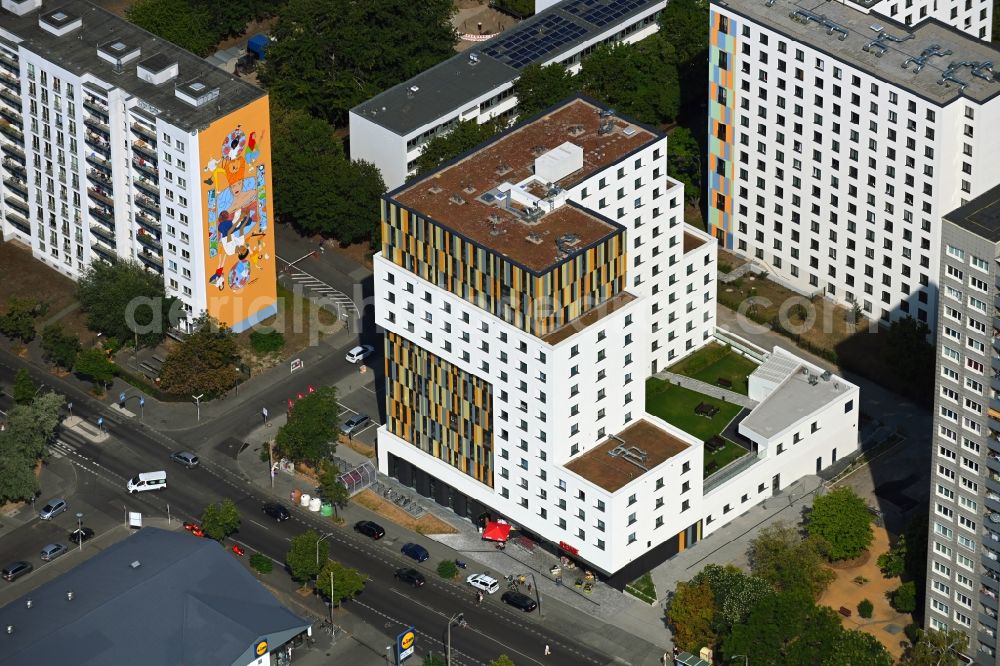 Berlin from the bird's eye view: Student dorm House of Nations on Storkower Strasse corner Alfred-Jung-Strasse in the district Lichtenberg in Berlin, Germany