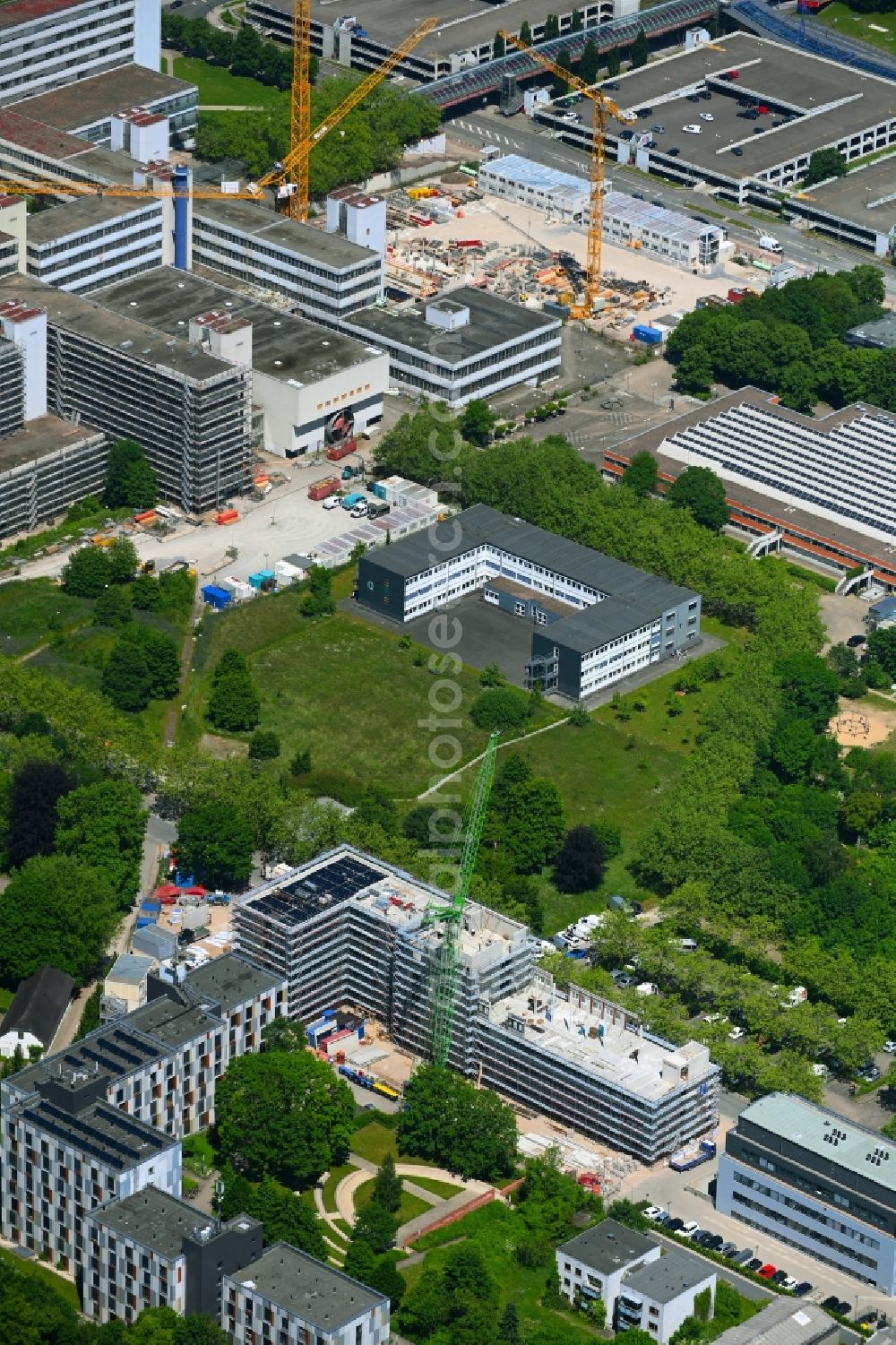 Aerial image Bielefeld - Complementary new construction site on the campus-university building complex of the Universitaet Bielefeld on Morgenbreede in Bielefeld in the state North Rhine-Westphalia, Germany