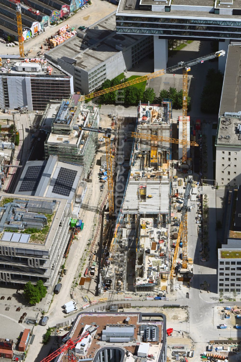 Aerial image München - Construction site for the new construction of the company administration building of the project development MK7 of the chemical company Wacker on Rosenheimer Strasse - Gisela-Stein-Strasse in the Werksviertel in the district Haidhausen in Munich in the state Bavaria, Germany