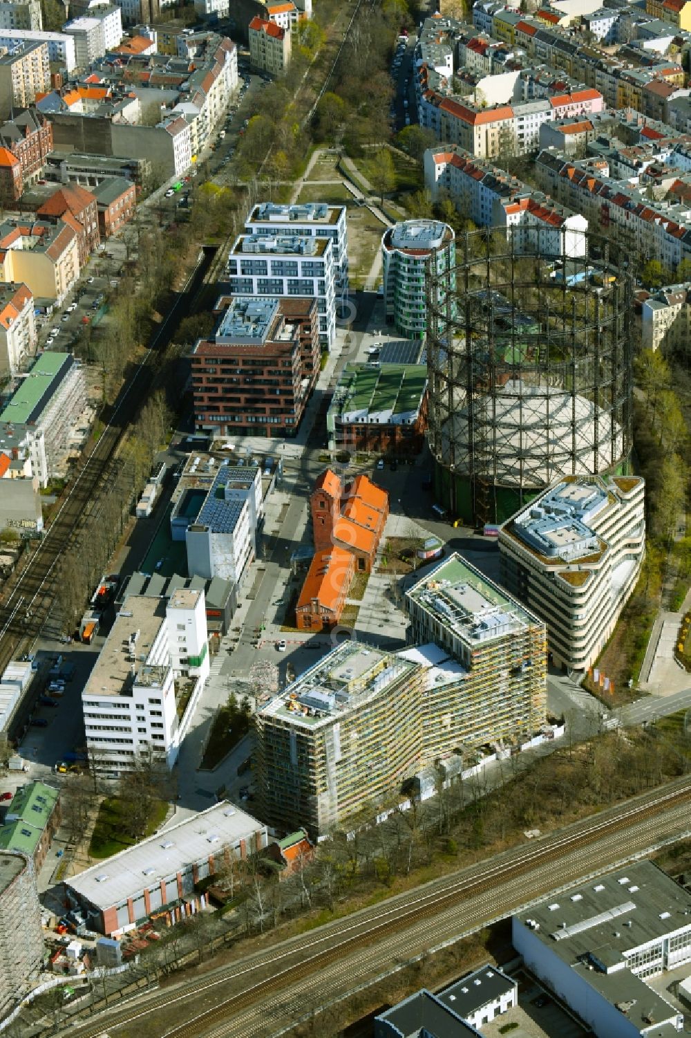 Aerial photograph Berlin - New construction of the company administration building of GASAG on EUREF-Campus in the district Schoeneberg in Berlin, Germany