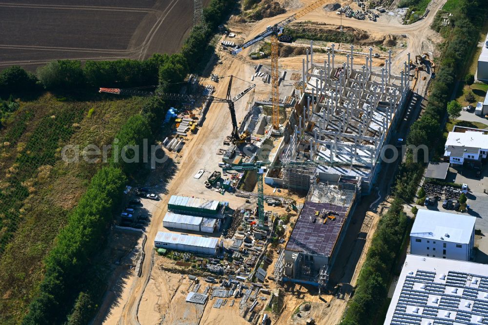 Aerial photograph Reinbek - New construction of the company administration building Hertz Flavors on street Roentgenstrasse in the district Schoenningstedt in Reinbek in the state Schleswig-Holstein, Germany
