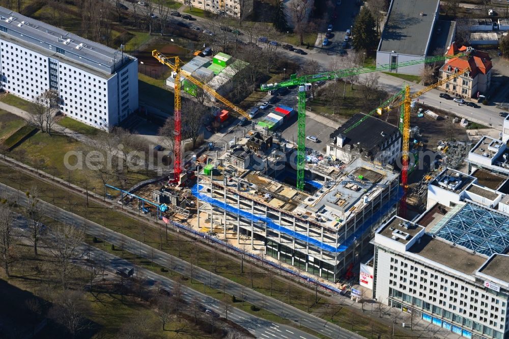 Aerial image Dresden - New construction of the company administration building next to the City Center Dresden Lindenaustrasse - Winckelmannstrasse - Bayrische Strasse in the district Suedvorstadt in Dresden in the state Saxony, Germany