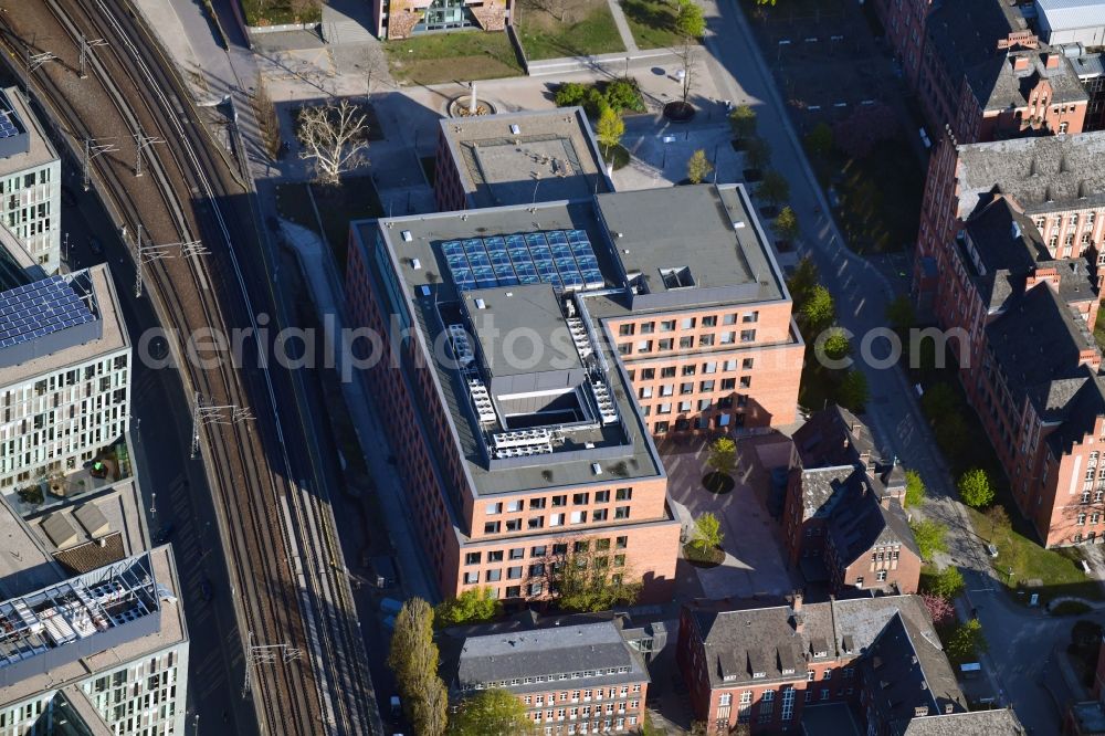 Aerial image Berlin - New pre-clinical and research building at the University Hospital Charite Campus Mitte (CCM) in the district of Mitte in Berlin
