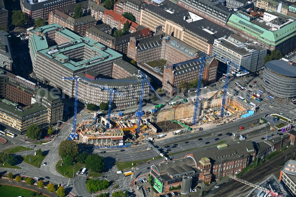 Aerial photograph Hamburg - Construction site for the construction of a multi-family residential and commercial building Johannis-Kontor at Deichtorplatz in the old town in Hamburg, Germany