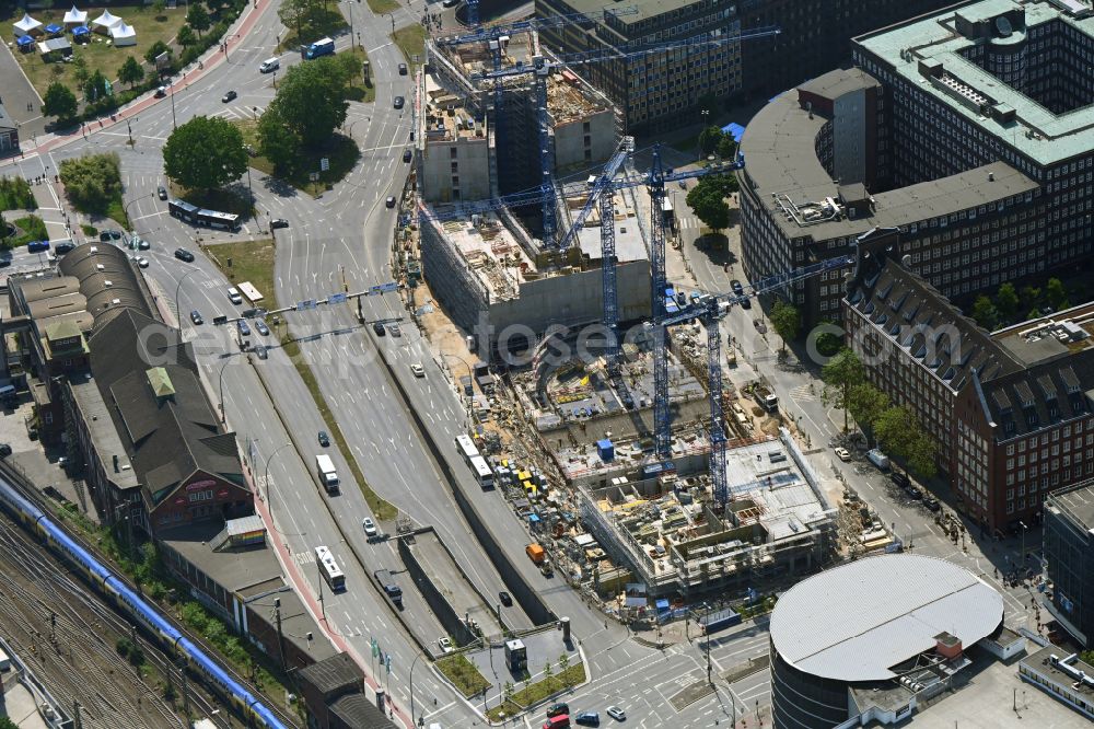 Aerial photograph Hamburg - Construction site for the construction of a multi-family residential and commercial building Johannis-Kontor at Deichtorplatz in the old town in Hamburg, Germany