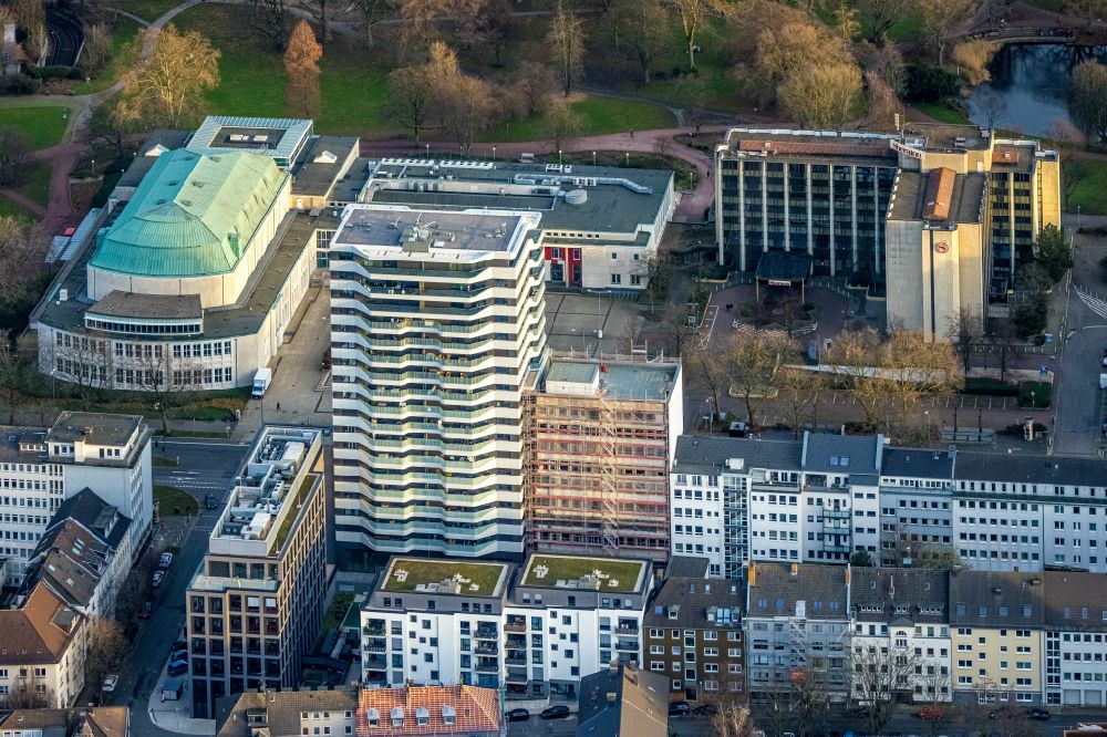 Aerial image Essen - Construction site for a new residential and commercial building HQE Huyssen Quartier Essen on Huyssenallee in the district Suedviertel in Essen in the Ruhr area in the state North Rhine-Westphalia, Germany
