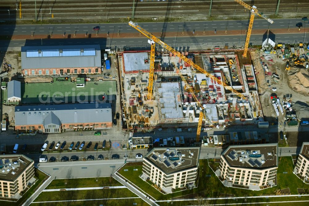 Mannheim from the bird's eye view: New construction of a residential and commercial building LIV. Mannheim on Gluecksteinallee in the district Lindenhof in Mannheim in the state Baden-Wuerttemberg, Germany