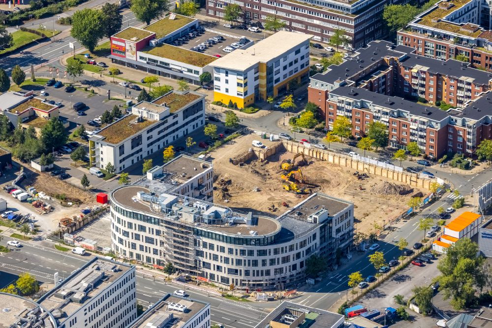 Essen from above - New residential and commercial building Quarter of Projekte Max & Moritz and Essen - Weststadt on street Frohnhauser Strasse in Essen at Ruhrgebiet in the state North Rhine-Westphalia, Germany
