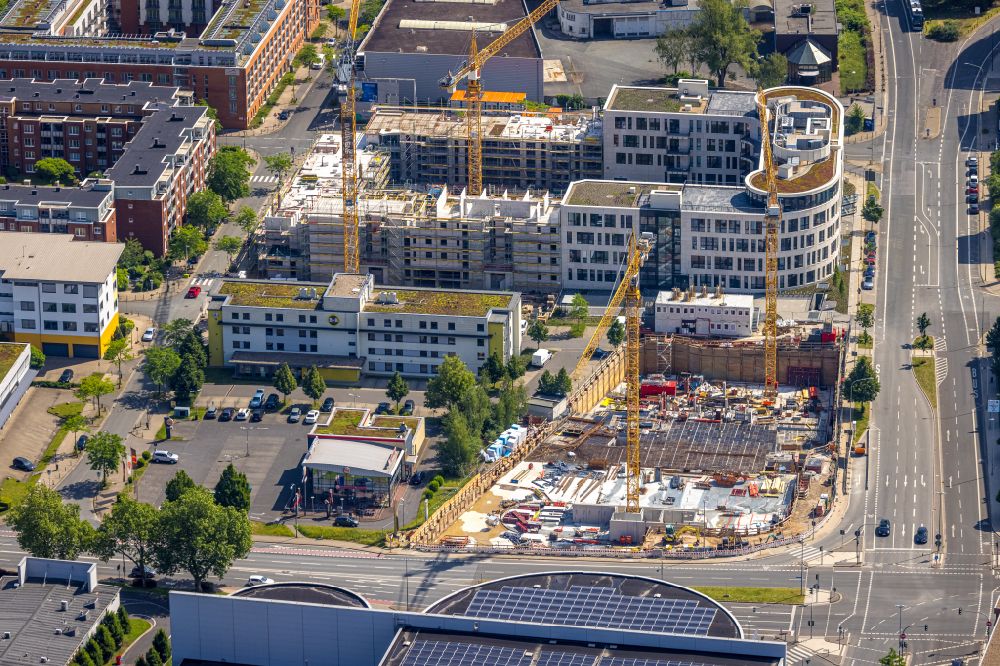 Aerial photograph Essen - New residential and commercial building Quarter of Projekte Max & Moritz and Essen - Weststadt on street Frohnhauser Strasse in Essen at Ruhrgebiet in the state North Rhine-Westphalia, Germany