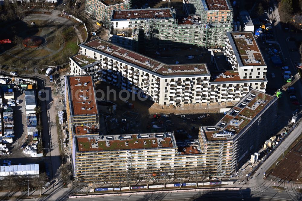 Aerial photograph München - New residential and commercial building Quarter Suedliches Oberwiesenfeld on Rosa-Luxemburg-Platz on Schwere-Reiter-Strasse - Emma-Ihrer-Strasse in Munich in the state Bavaria, Germany