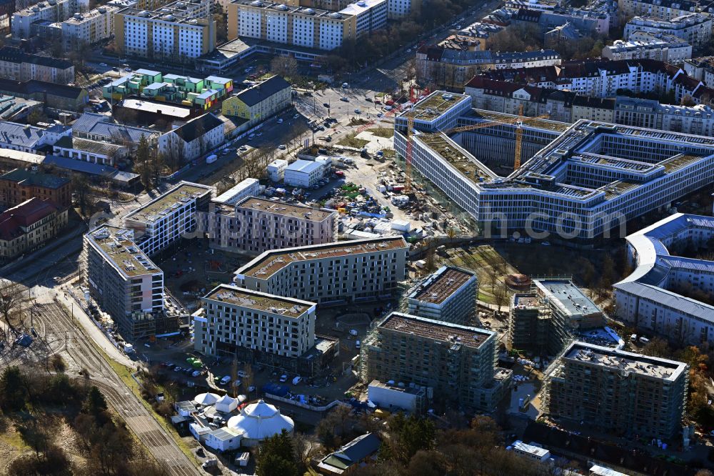 Aerial image München - New residential and commercial building Quarter Suedliches Oberwiesenfeld on Rosa-Luxemburg-Platz on Schwere-Reiter-Strasse - Emma-Ihrer-Strasse in Munich in the state Bavaria, Germany