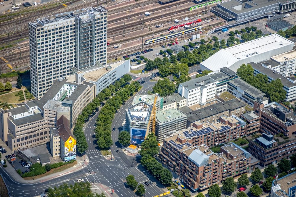 Dortmund from the bird's eye view: New construction of a residential and commercial building Wallring on Koenigswall in the district City-West in Dortmund in the state North Rhine-Westphalia, Germany