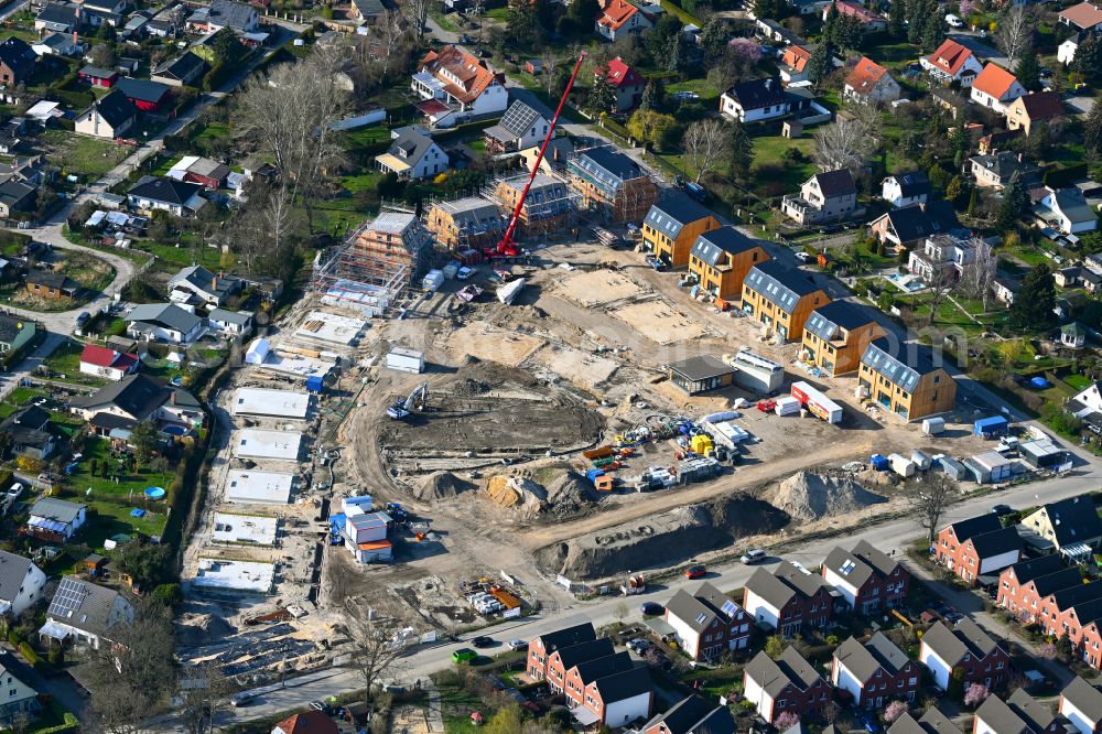 Aerial photograph Berlin - Construction site of a new residential area of the terraced housing estate Kokoni One on Gravensteiner Strasse in the district Franzoesisch Buchholz in Berlin, Germany