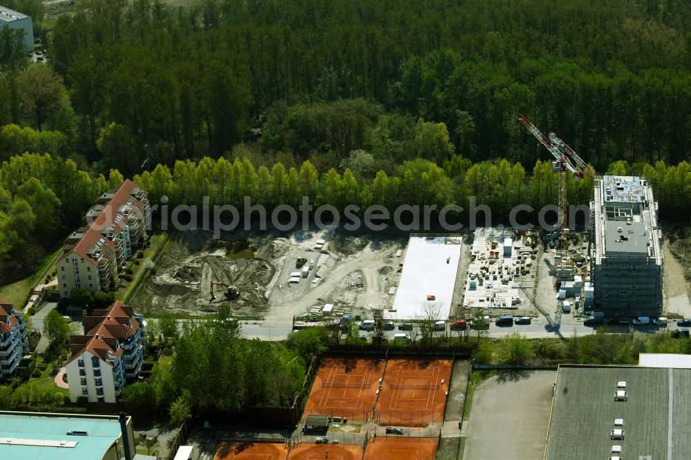 Aerial photograph Bernau - Construction site of a new residential area of the terraced housing estate Am Mahlbusen in Bernau in the state Brandenburg, Germany