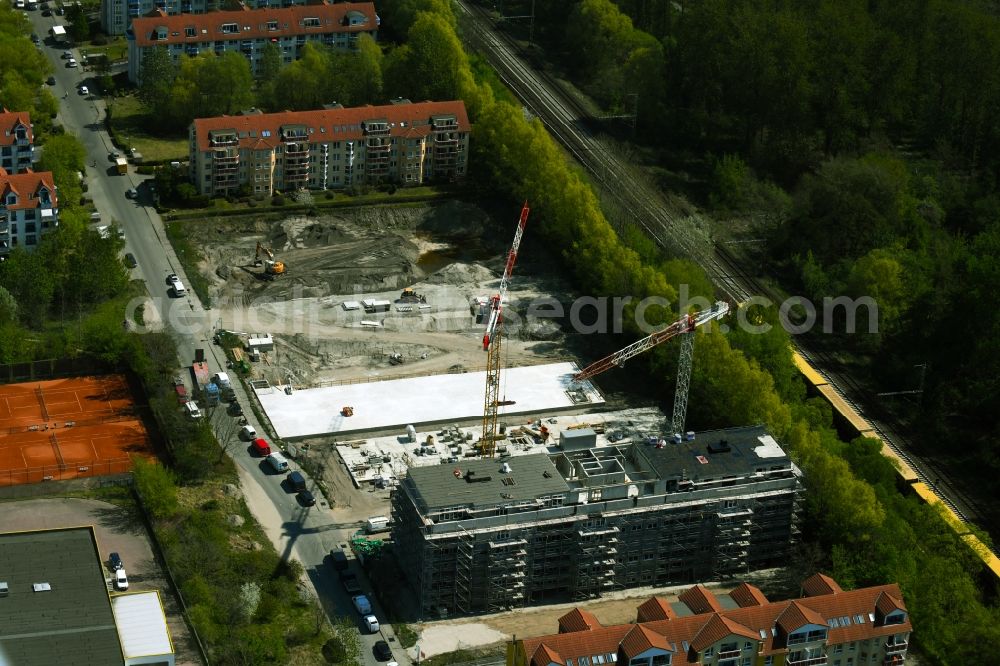 Aerial photograph Bernau - Construction site of a new residential area of the terraced housing estate Am Mahlbusen in Bernau in the state Brandenburg, Germany