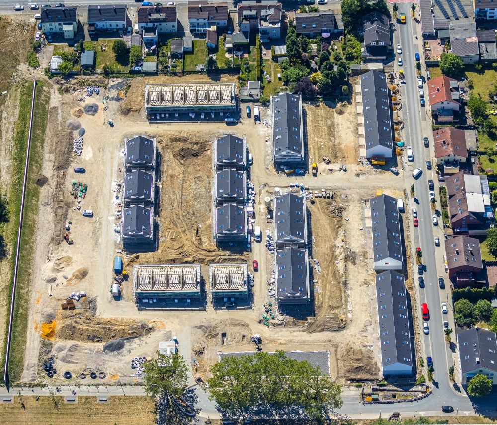 Aerial photograph Gelsenkirchen - Construction site of a new residential area of the terraced housing estate on Hohenzollernstrasse corner Richardstrasse in the district Bulmke-Huellen in Gelsenkirchen in the state North Rhine-Westphalia, Germany