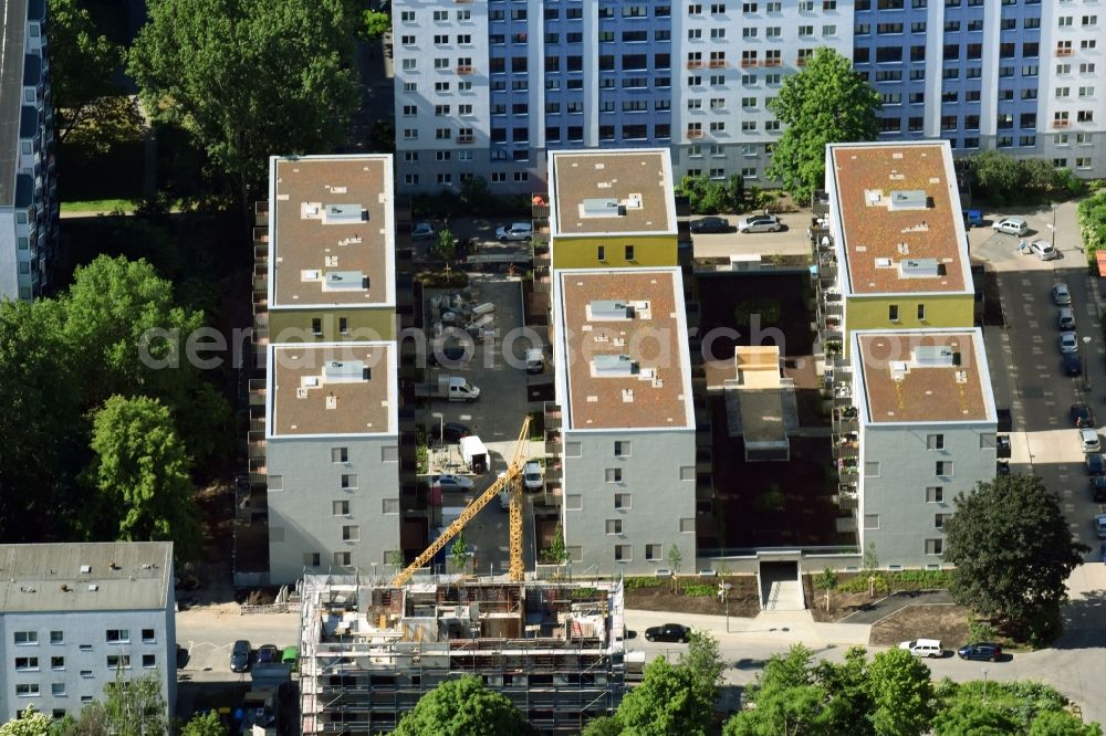 Berlin from the bird's eye view: Construction site of a new residential area of the terraced housing estate on the in of Schmidtstrasse and Heinrich-Heine-Strasse in Berlin, Germany