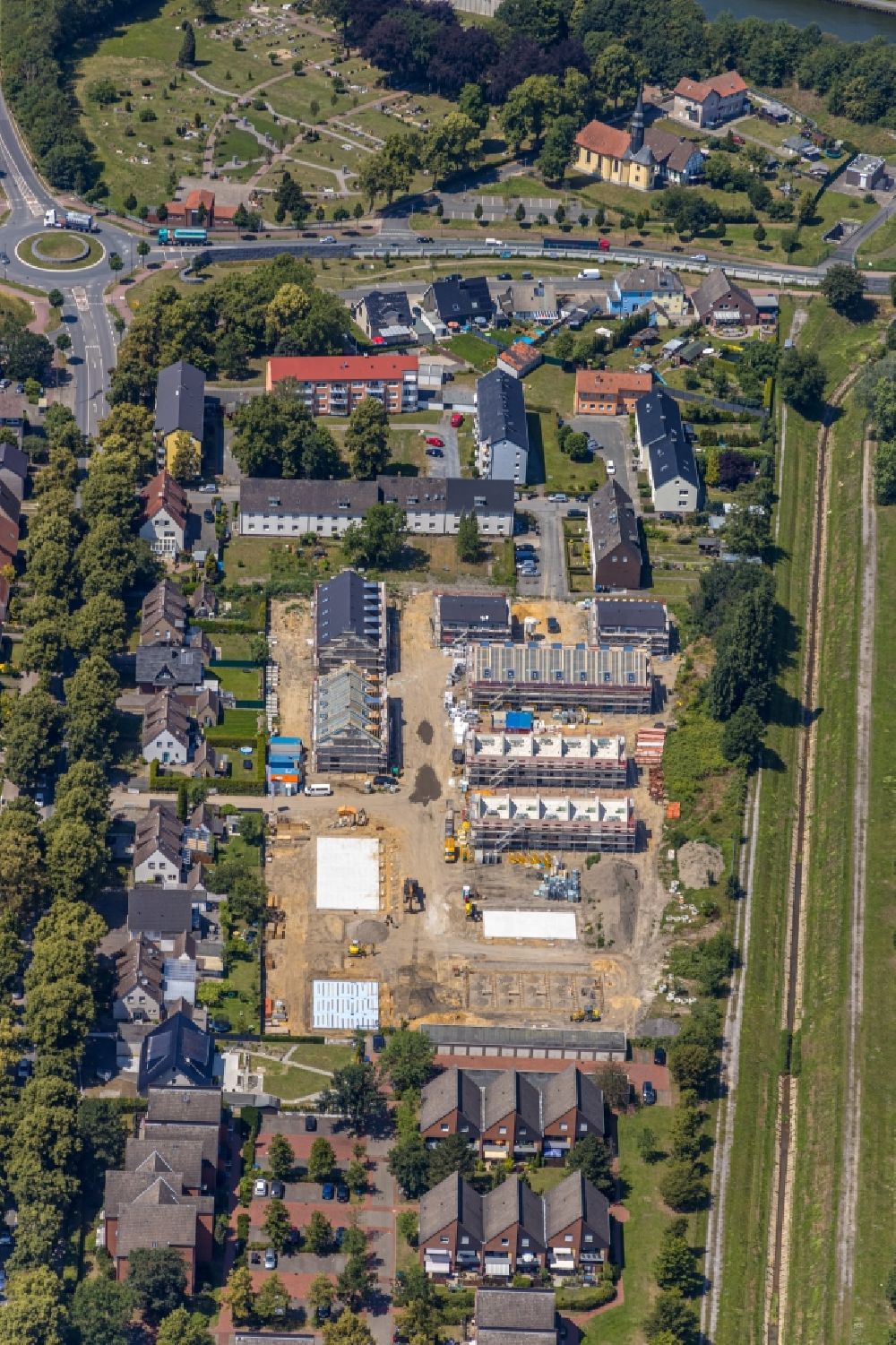 Aerial photograph Hamm - Construction site of a new residential area of the terraced housing estate Zum Torksfeld in the district Herringen in Hamm in the state North Rhine-Westphalia, Germany