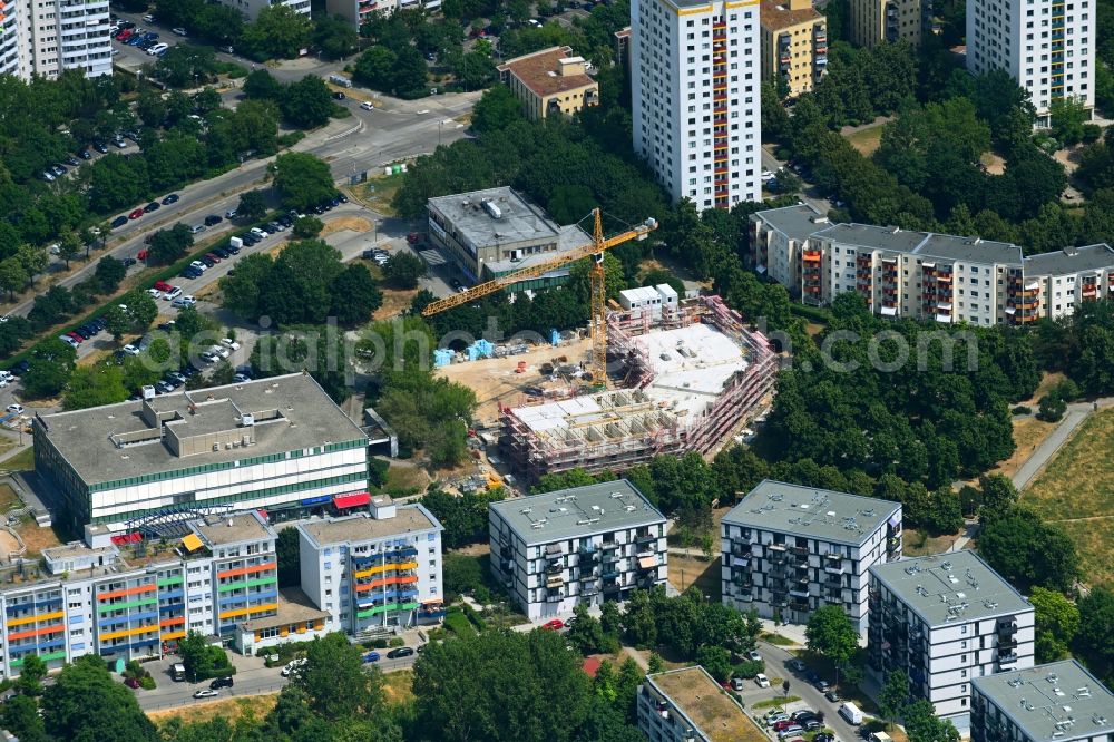 Aerial photograph Berlin - Construction site for the multi-family residential building Die Neuen Ringkolonnaden in the district Marzahn in Berlin, Germany