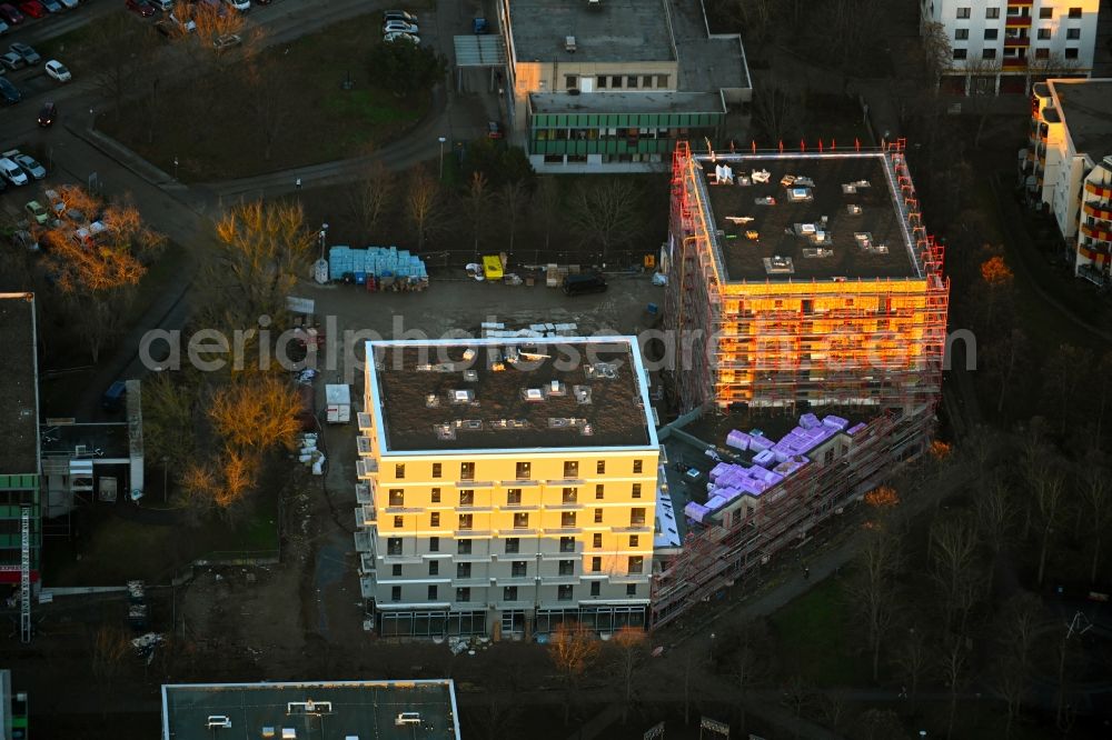 Aerial image Berlin - Construction site for the multi-family residential building Die Neuen Ringkolonnaden in the district Marzahn in Berlin, Germany