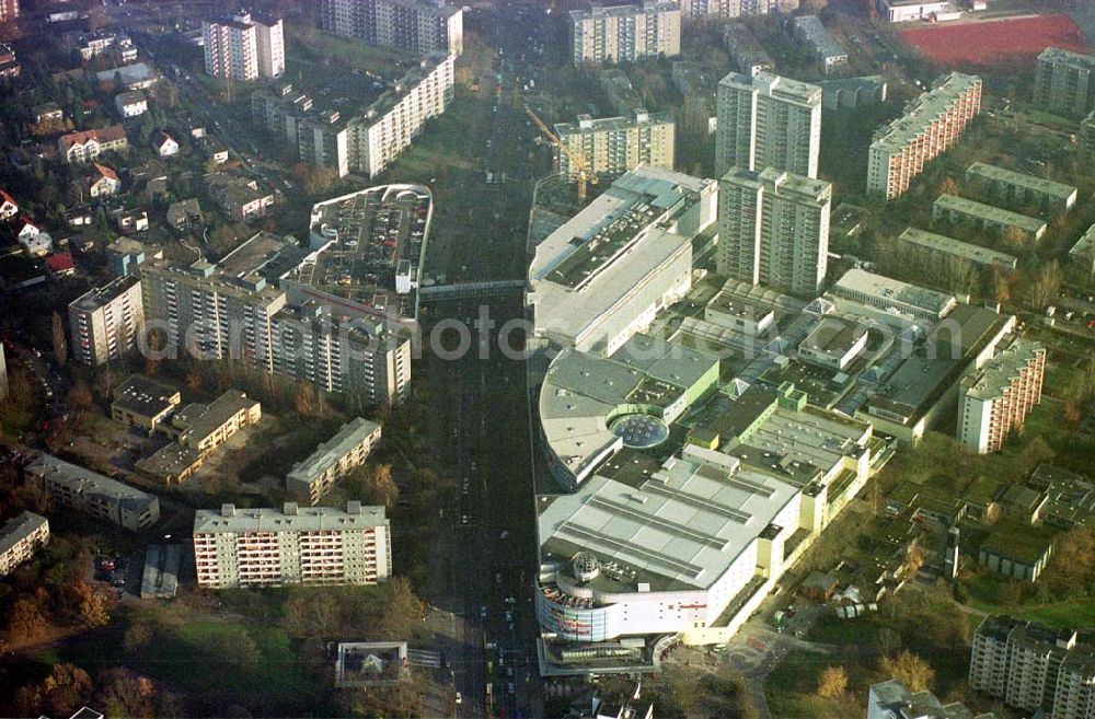 Aerial image Berlin - Grophiusstadt - Neue Erweiterungsbaustelle an den Gropiuspassagen in der Gropiusstadt in Berlin - Neuköln