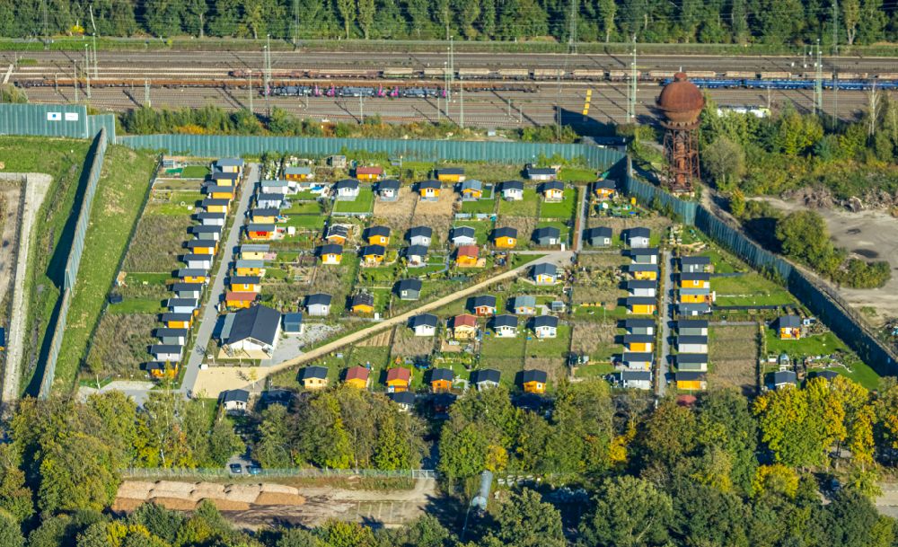 Aerial image Duisburg - New allotment gardens at the water tower on Masurenallee in the Wedau part of Duisburg in the Ruhr area in the state North Rhine-Westphalia, Germany