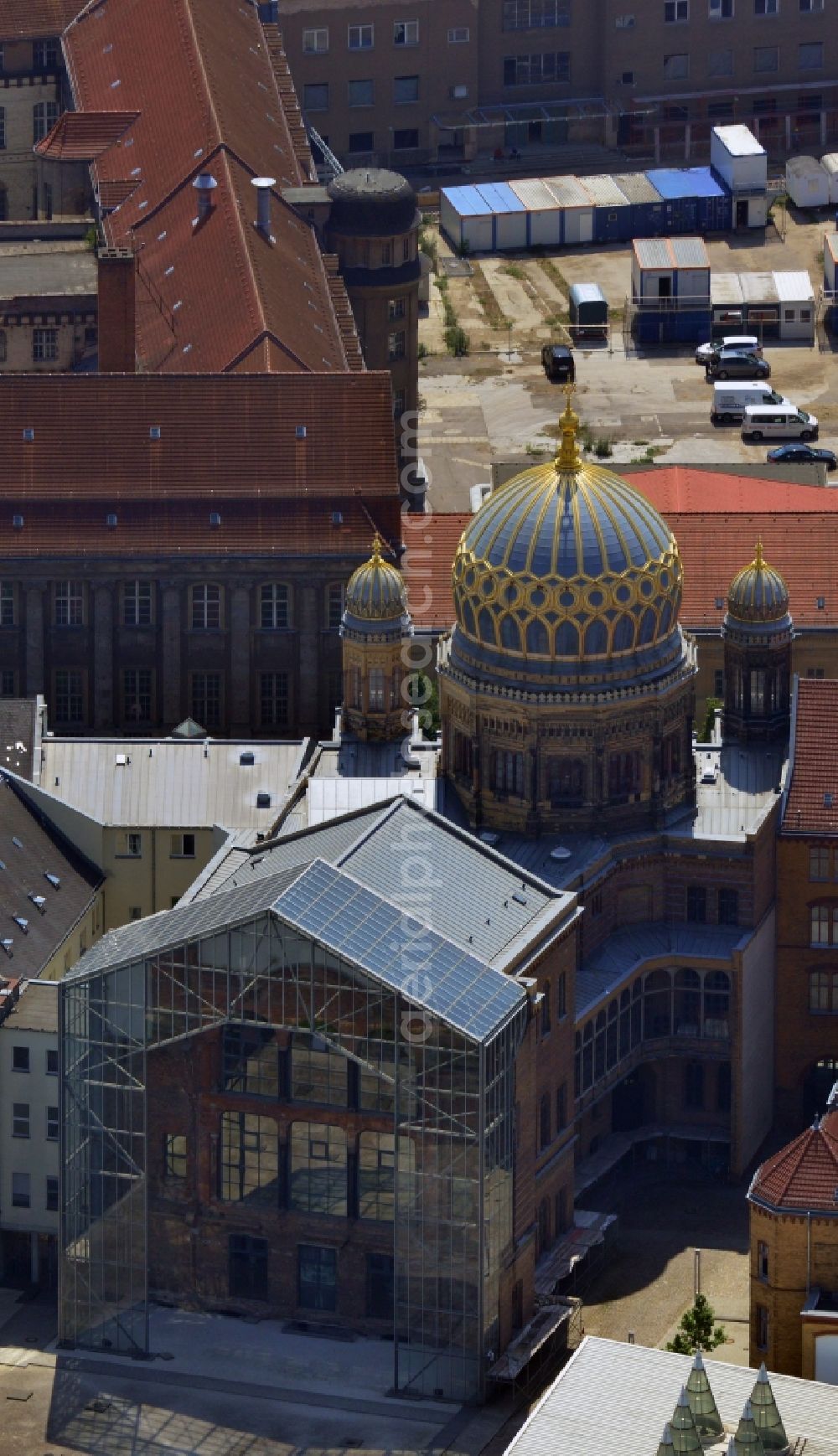 Berlin Mitte from above - The New Synagogue, a sight at the street Oranienburger Strasse in Berlin