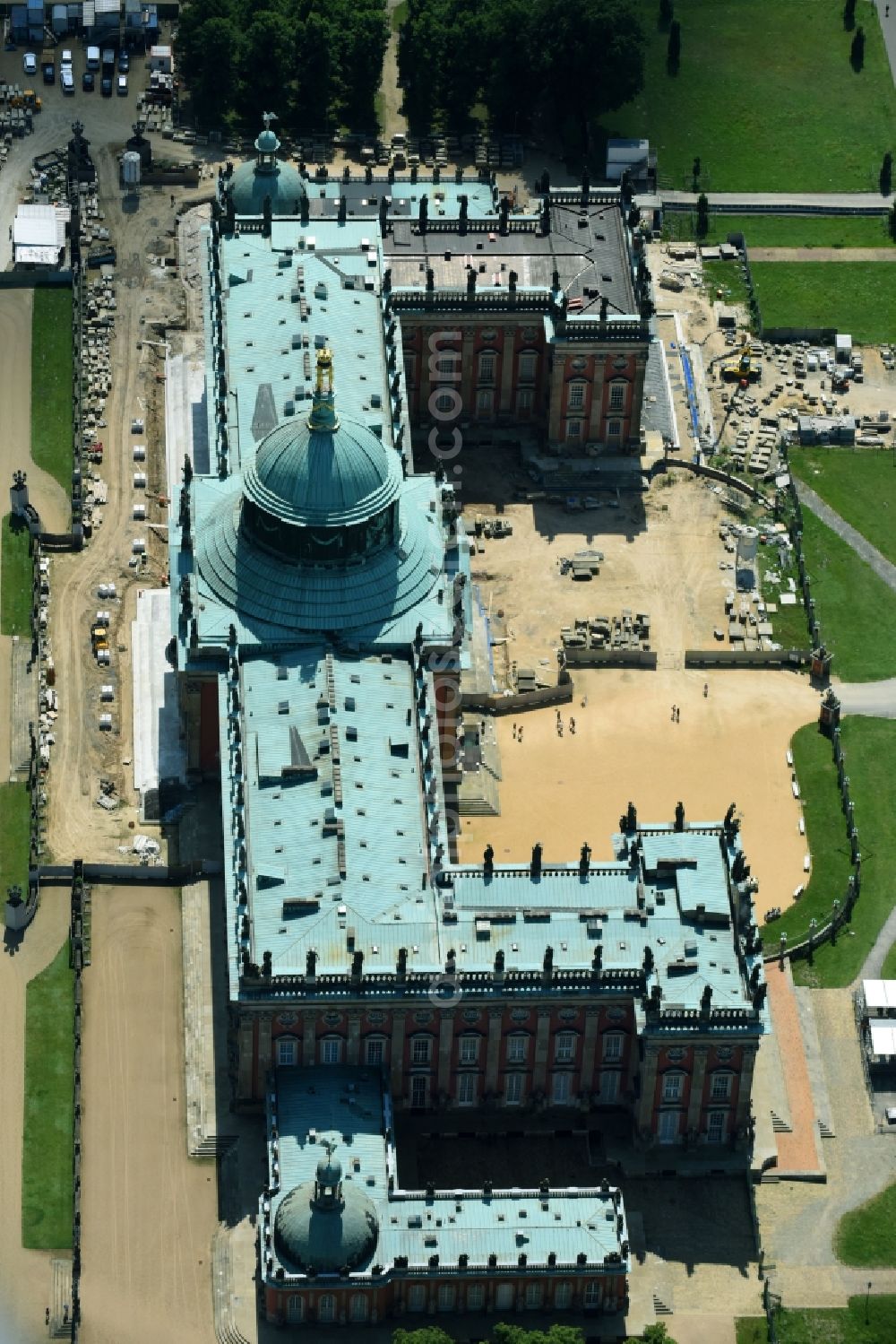 Potsdam from the bird's eye view: Palace - Neues Palais in the district Westliche Vorstadt in Potsdam in the state Brandenburg, Germany