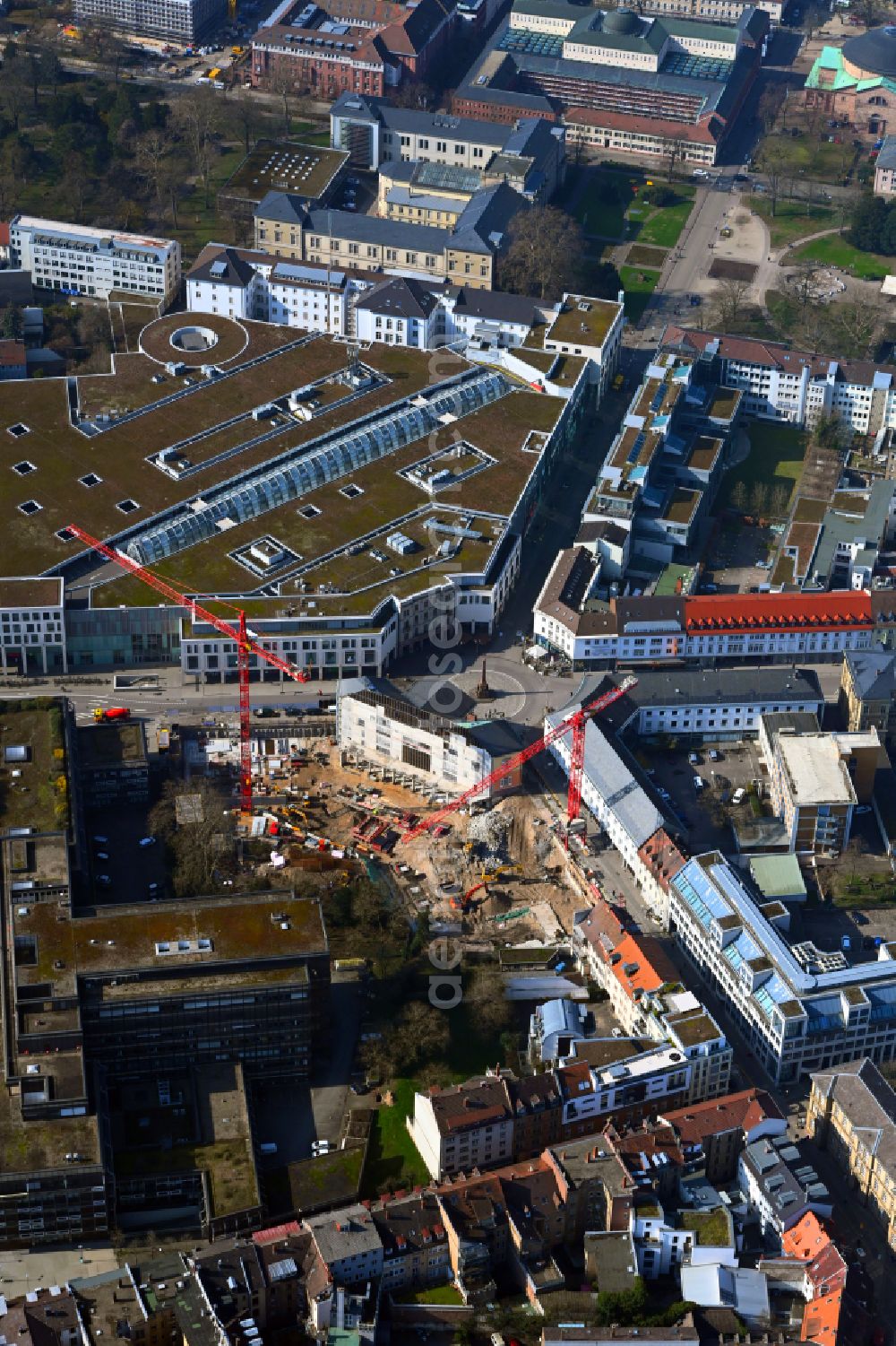 Karlsruhe from the bird's eye view: Construction site for the redesign of the building complex and historical monument Margravial Palace on Karl-Friedrich-Strasse Rondellplatz - Markgrafenstrasse in Karlsruhe in the state Baden-Wuerttemberg, Germany