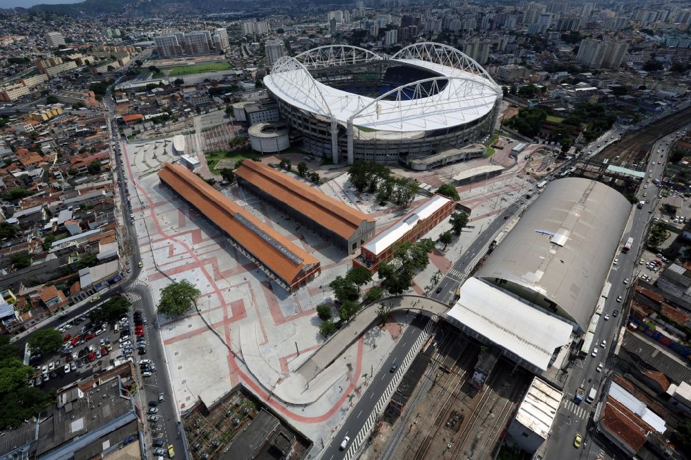 Rio de Janeiro from the bird's eye view: Redesign of the square and environment before the sports facility of the stadium Estadio OlA?mpico Joao Havelange - Nilton Santos Stadium before the Summer Games of the Games of the XXXI. Olympics in Rio de Janeiro in Brazil