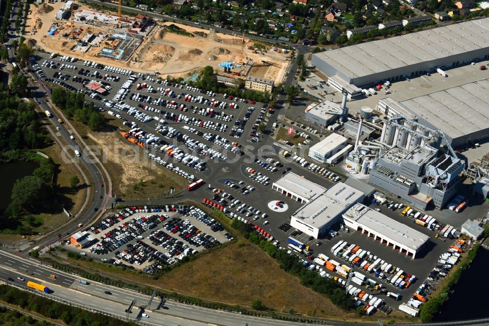Aerial photograph Berlin - Commercial Vehicle and Special Vehicle trade Mercedes-Benz Nutzfahrzeuge on Neudecker Weg in the district Rudow in Berlin, Germany