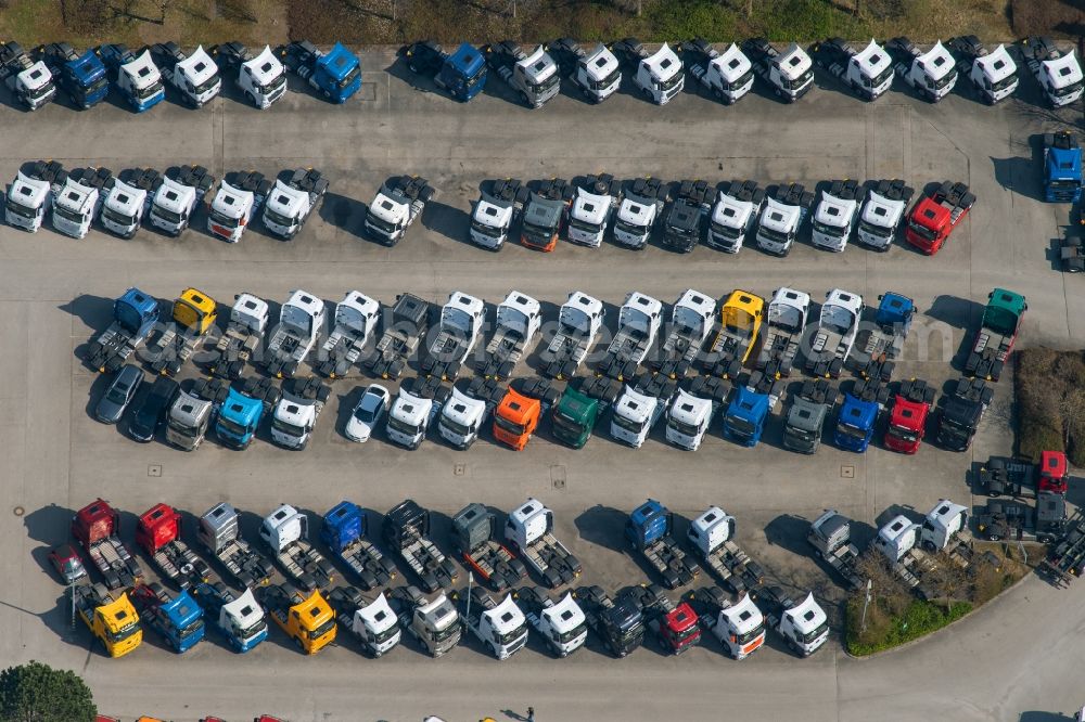 Aerial image München - Commercial Vehicle and Special Vehicle trade on Otto-Hahn-Ring in the district Ramersdorf-Perlach in Munich in the state Bavaria, Germany