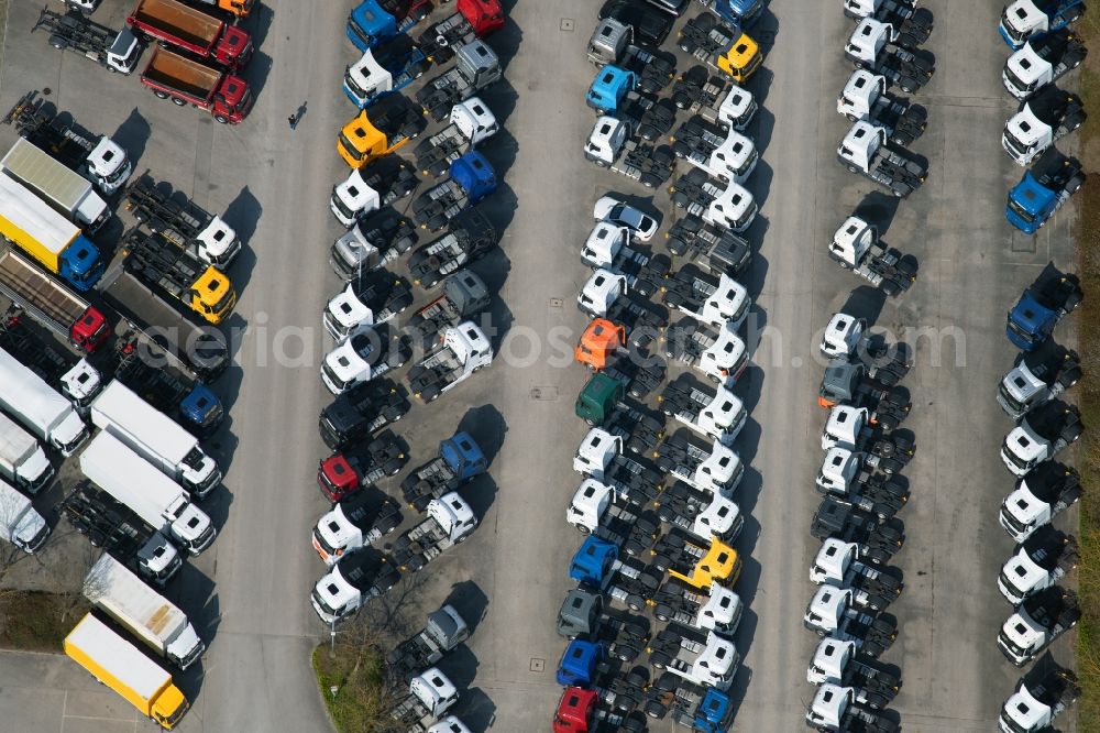 München from above - Commercial Vehicle and Special Vehicle trade on Otto-Hahn-Ring in the district Ramersdorf-Perlach in Munich in the state Bavaria, Germany