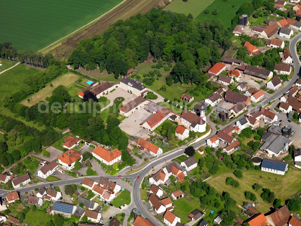 Achstetten from the bird's eye view: Town View of the streets and houses of the residential areas in Achstetten in the state Baden-Wuerttemberg, Germany