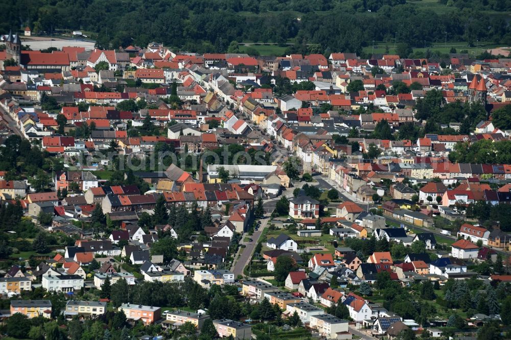 Aken from the bird's eye view: Town View of the streets and houses of the residential areas in Aken in the state Saxony-Anhalt