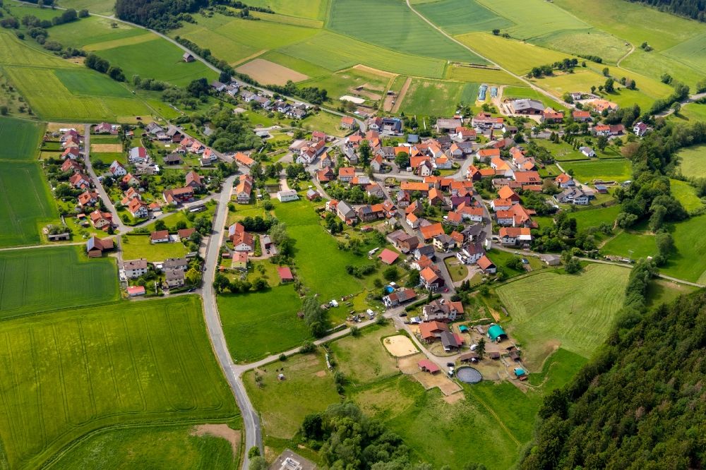 Armsfeld from above - Town View of the streets and houses of the residential areas in Armsfeld in the state Hesse, Germany