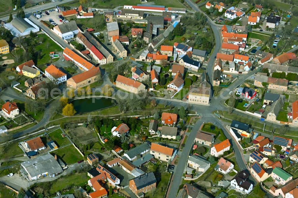 Barnstädt from above - Town View of the streets and houses of the residential areas in Barnstaedt in the state Saxony-Anhalt, Germany
