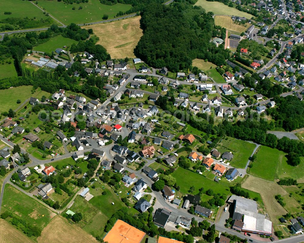 Aerial photograph Beilstein - Town View of the streets and houses of the residential areas in Beilstein in the state Hesse, Germany