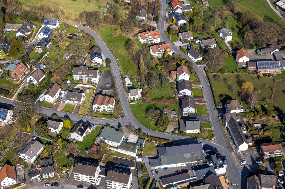 Aerial photograph Fröndenberg/Ruhr - City view of the streets and houses of the residential areas in the area of Eulenstrasse - Ostbuerener Strasse in Froendenberg/Ruhr in the Sauerland in the state North Rhine-Westphalia, Germany