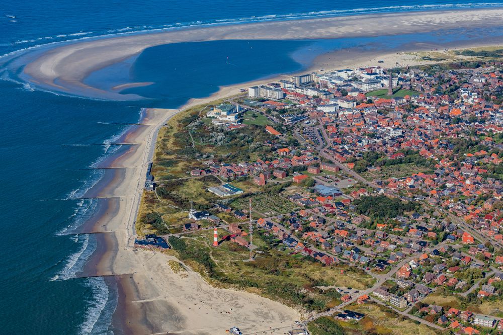 Borkum from the bird's eye view: City view of the streets and houses hotels, pensions in Borkum in the state Lower Saxony, Germany
