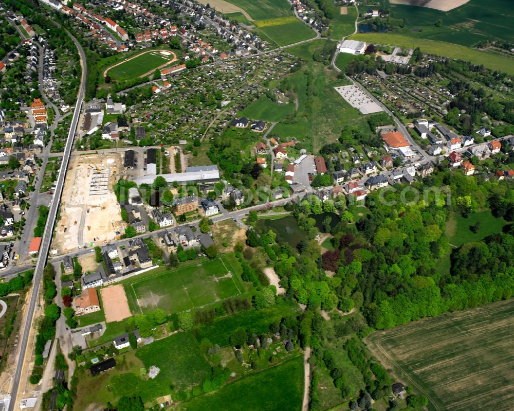 Burkersdorf from the bird's eye view: Town View of the streets and houses of the residential areas in Burkersdorf in the state Saxony, Germany