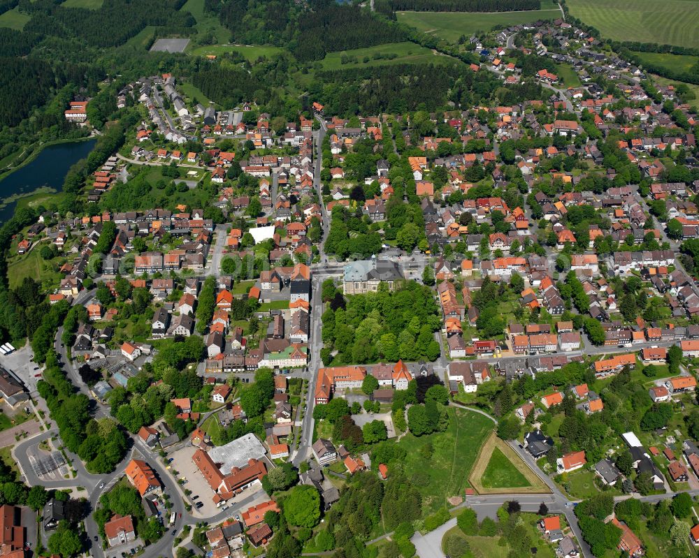 Clausthal-Zellerfeld from the bird's eye view: Town View of the streets and houses of the residential areas in Clausthal-Zellerfeld in the state Lower Saxony, Germany