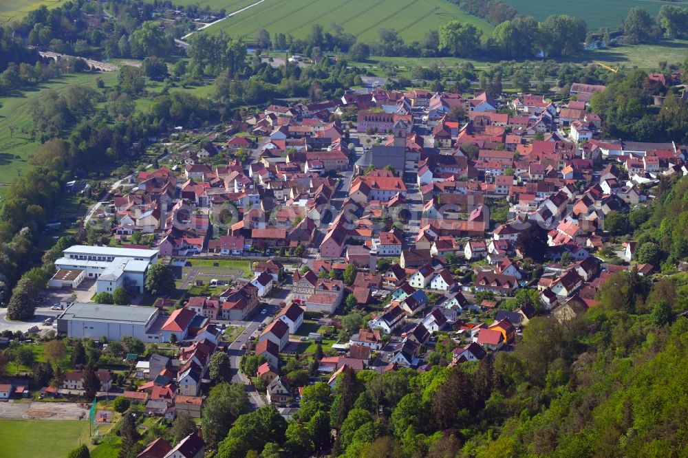 Creuzburg from the bird's eye view: Town View of the streets and houses of the residential areas in Creuzburg in the state Thuringia, Germany