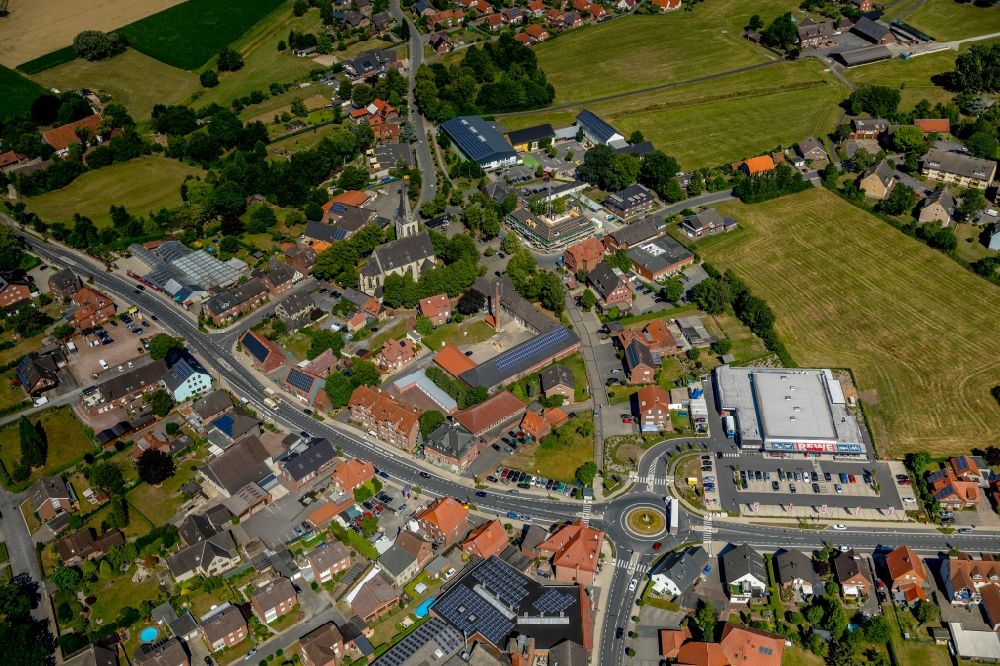 Dolberg from the bird's eye view: Town View of the streets and houses of the residential areas in Dolberg in the state North Rhine-Westphalia, Germany