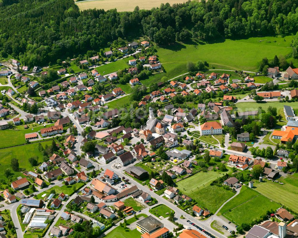 Eberhardzell from the bird's eye view: Town View of the streets and houses of the residential areas in Eberhardzell in the state Baden-Wuerttemberg, Germany