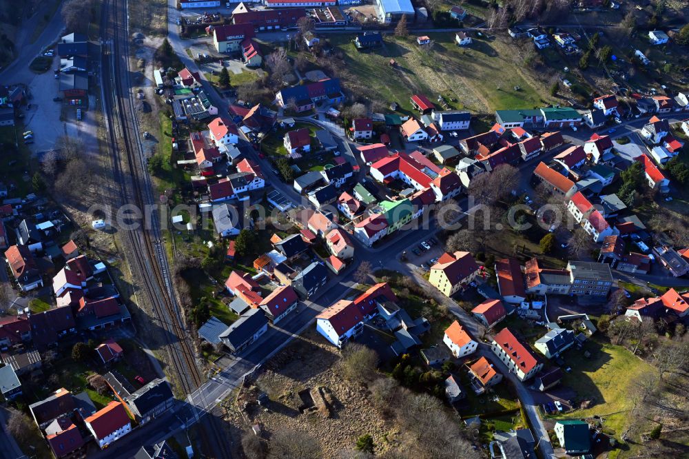 Aerial photograph Elgersburg - Town View of the streets and houses of the residential areas on street Hauptstrasse in Elgersburg at Thueringer Wald in the state Thuringia, Germany