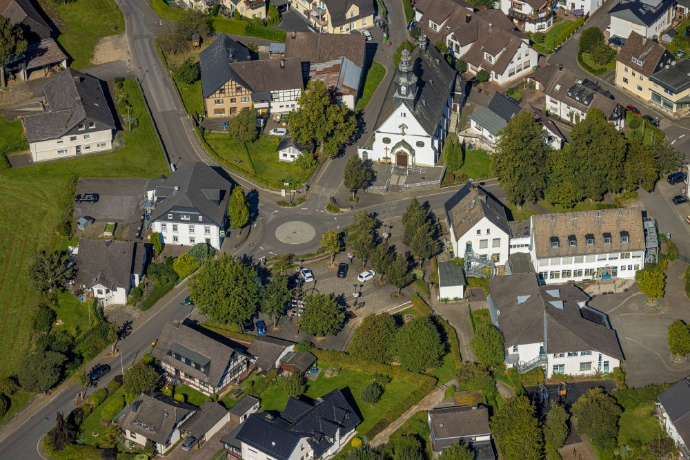 Ennest from above - Town View of the streets and houses of the residential areas in Ennest in the state North Rhine-Westphalia, Germany