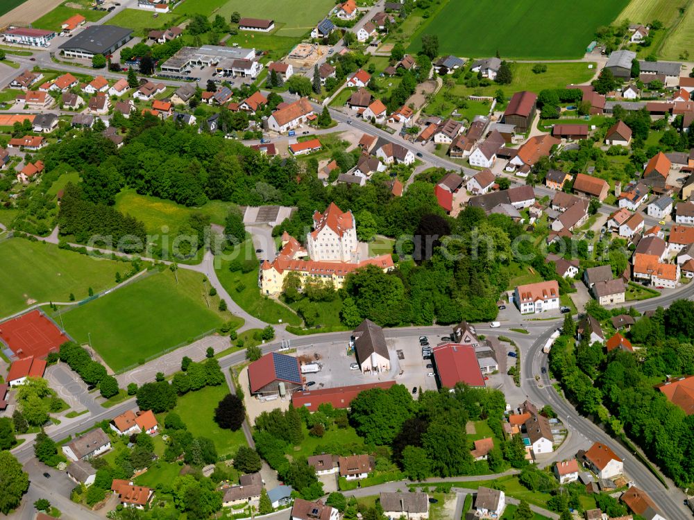 Erolzheim from the bird's eye view: Town View of the streets and houses of the residential areas in Erolzheim in the state Baden-Wuerttemberg, Germany