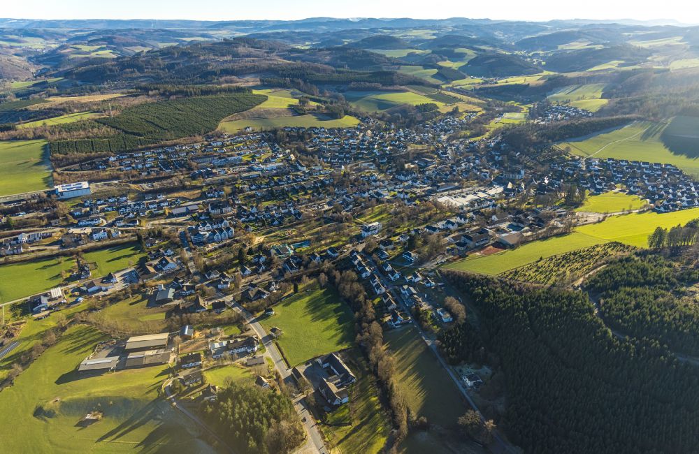 Aerial photograph Eslohe (Sauerland) - Town View of the streets and houses of the residential areas in Eslohe (Sauerland) in the state North Rhine-Westphalia, Germany